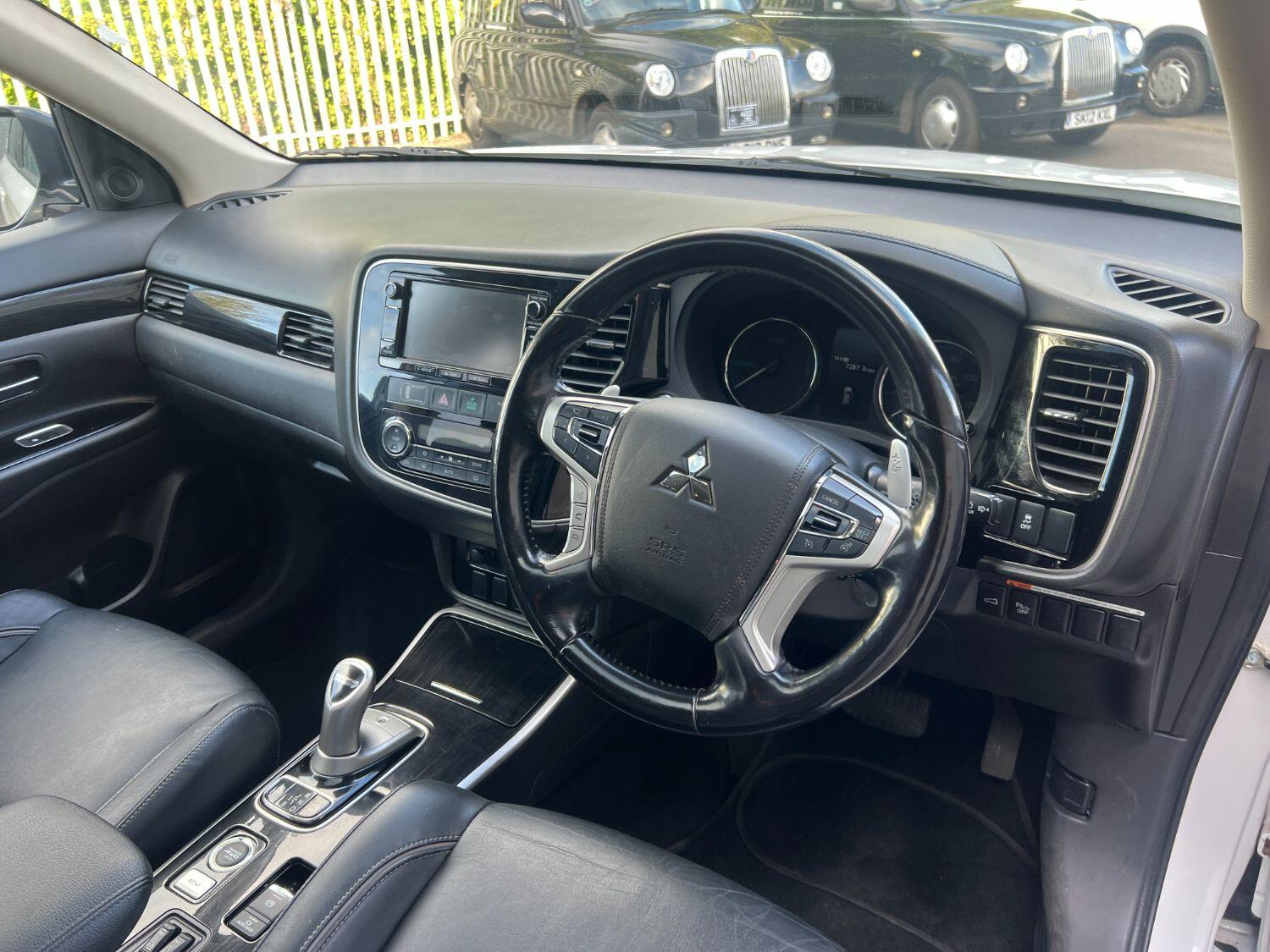 Used Mitsubishi Outlander 2017 for sale - 75994598: Photo 16