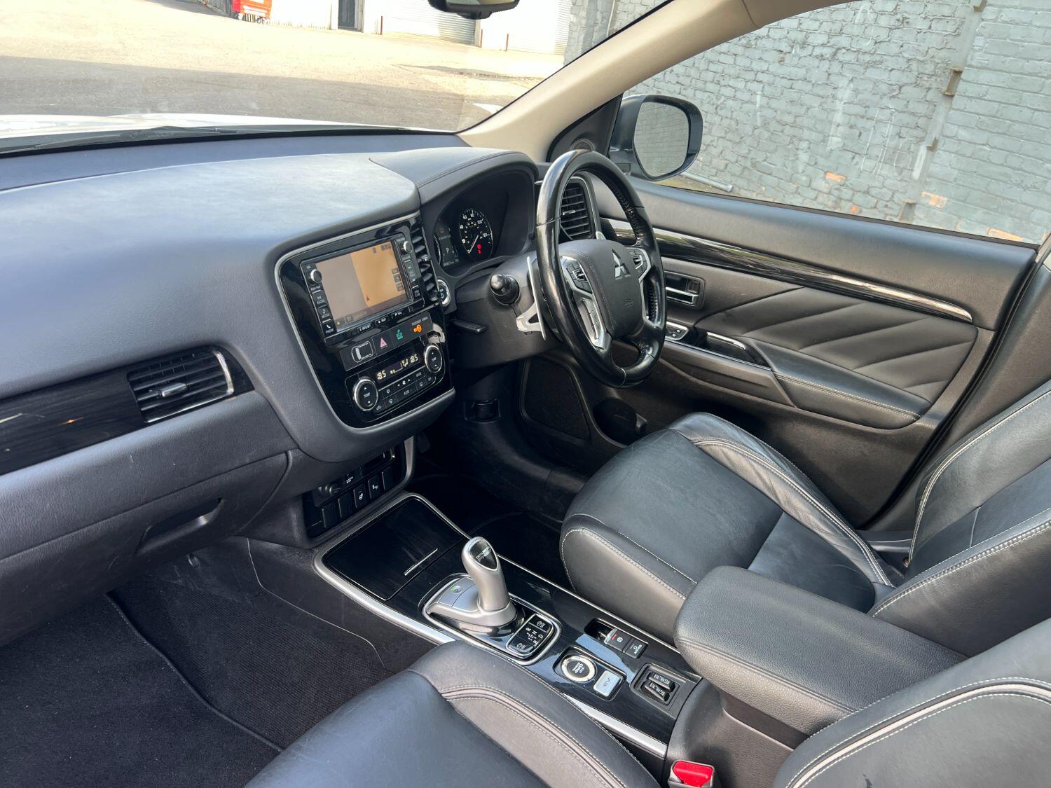 Used Mitsubishi Outlander 2017 for sale - 75994598: Photo 20