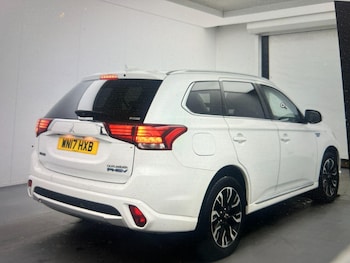 Used Mitsubishi Outlander 2017 for sale - 75994598: Photo