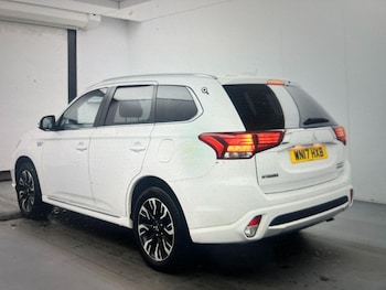 Used Mitsubishi Outlander 2017 for sale - 75994598: Photo