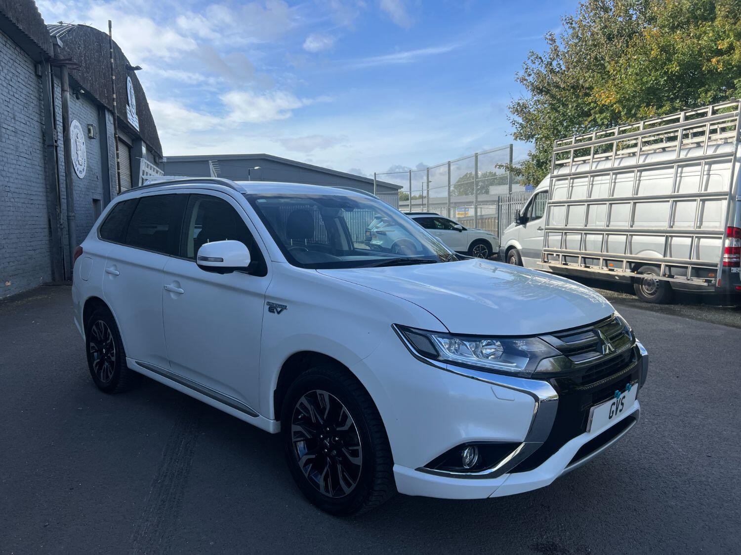 Used Mitsubishi Outlander 2017 for sale - 75994598: Photo 9