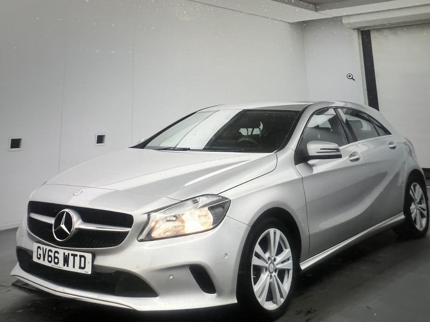 Used Mercedes-Benz A-Class 2017 for sale - 76605734: Photo 2