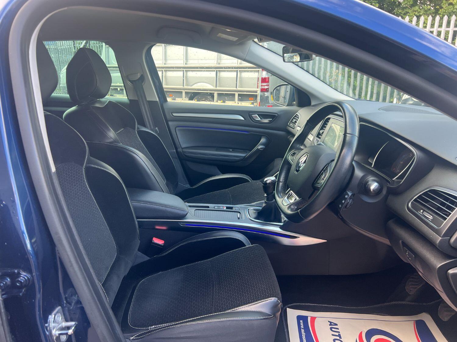 Used Renault Megane 2017 for sale - 76794477: Photo 13