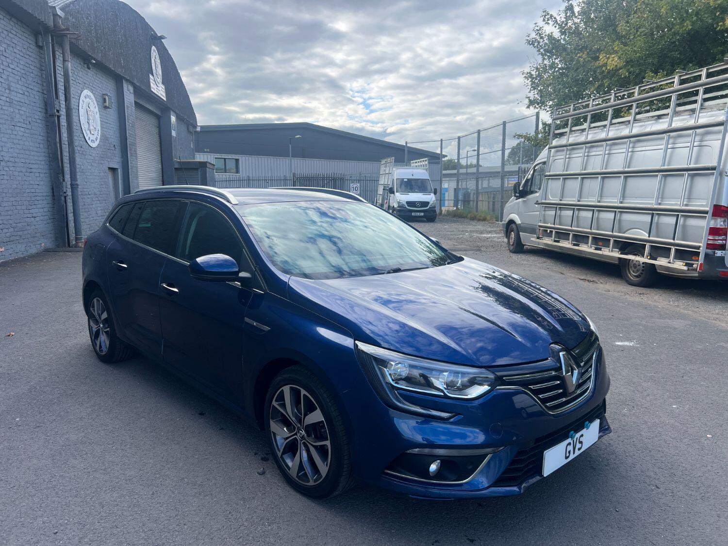 Used Renault Megane 2017 for sale - 76794477: Photo 3