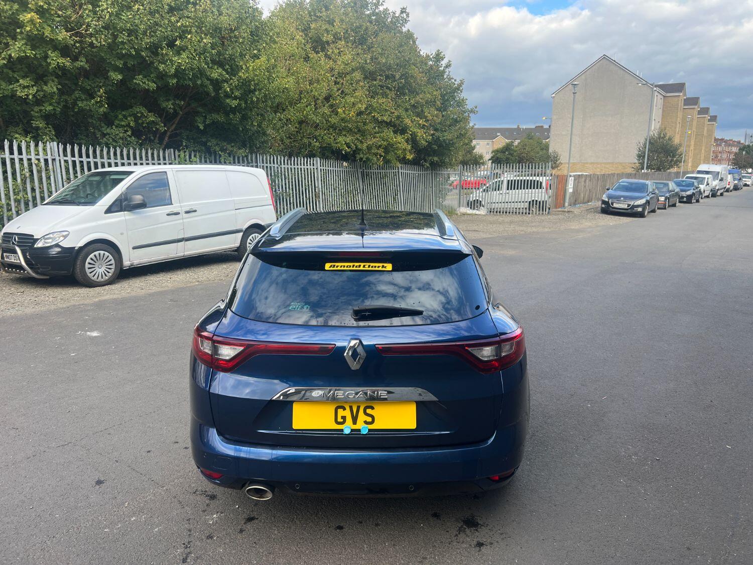 Used Renault Megane 2017 for sale - 76794477: Photo 4