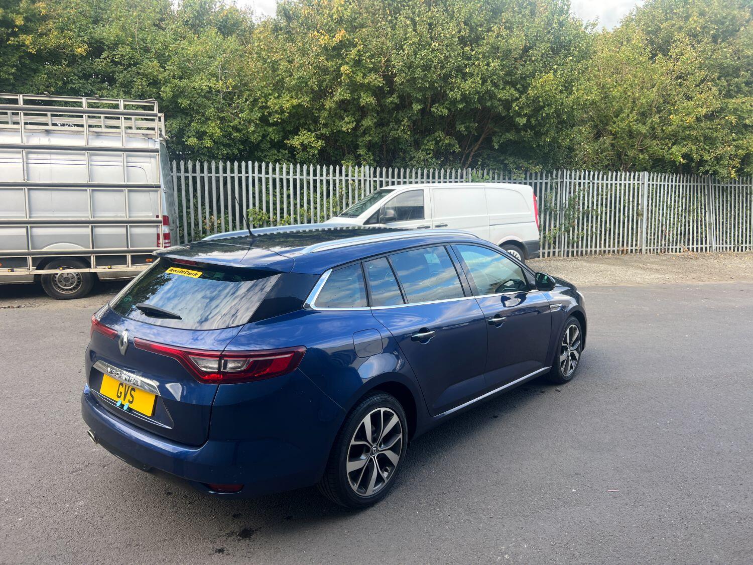 Used Renault Megane 2017 for sale - 76794477: Photo 7