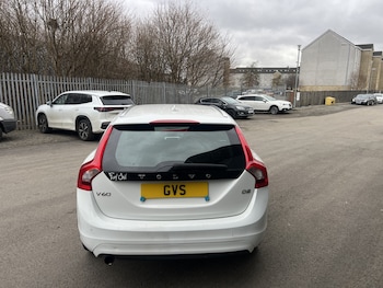 Used Volvo V60 2015 for sale - 77409623: Photo