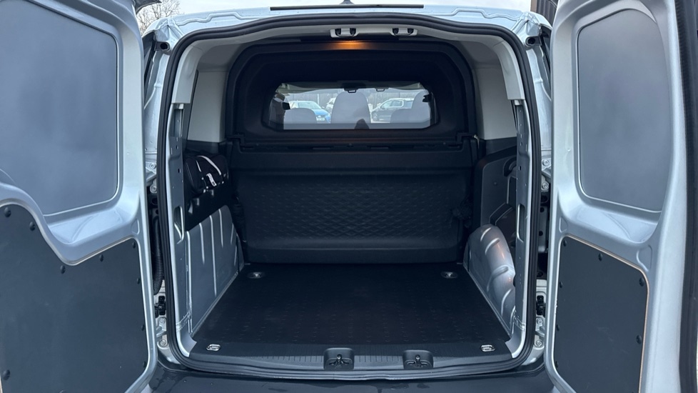 Used Ford Transit Connect 2025 for sale - 76977833: Photo 18