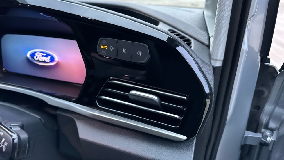 Used Ford Transit Connect 2025 for sale - 76977833: Photo 41