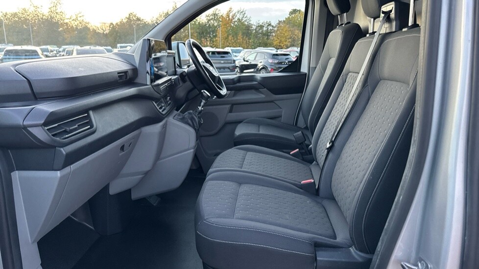 Used Ford Transit Custom 2024 for sale - 76233902: Photo 4