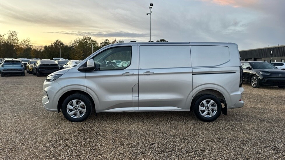 Used Ford Transit Custom 2024 for sale - 76233902: Photo 8