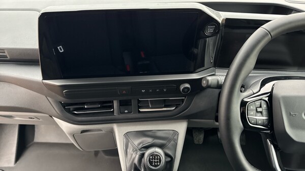 Used Ford Transit Custom 2024 for sale - 75992708: Photo 13