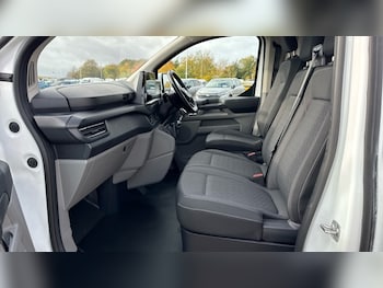 Used Ford Transit Custom 2024 for sale - 76221801: Photo