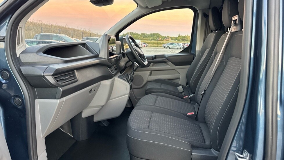 Used Ford Transit Custom 2024 for sale - 75992964: Photo 4