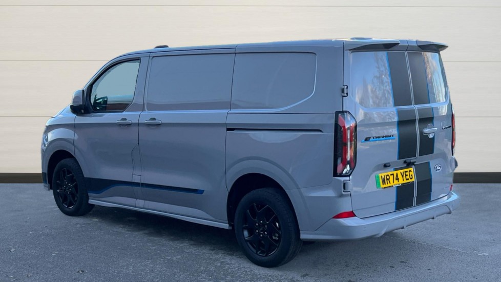 Used Ford Transit Custom 2024 for sale - 76738130: Photo 2