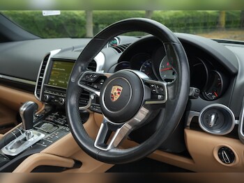 Used Porsche Cayenne 2015 for sale - 79565066: Photo