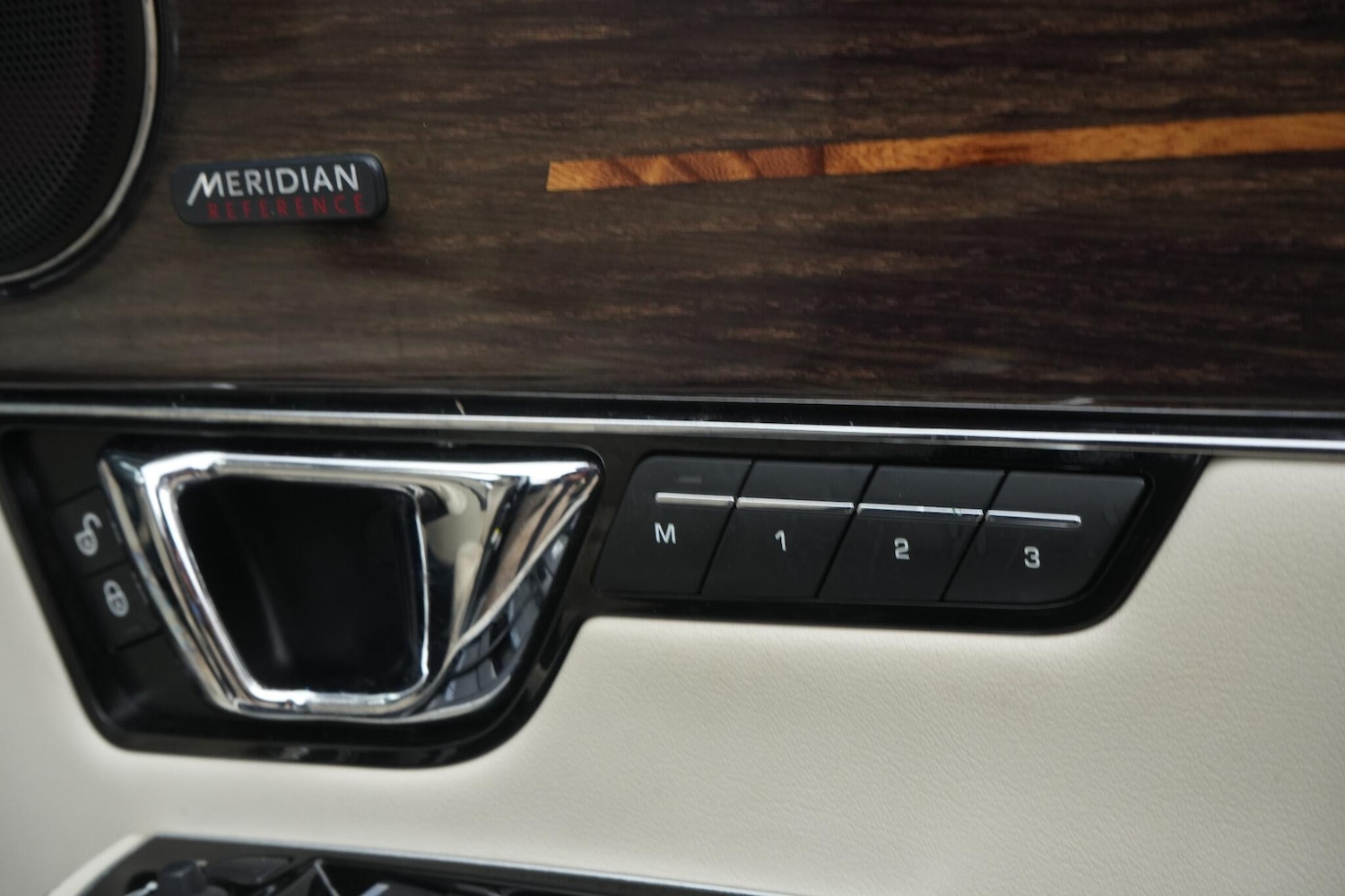 Used Jaguar XJ 2017 for sale - 76522150: Photo 18