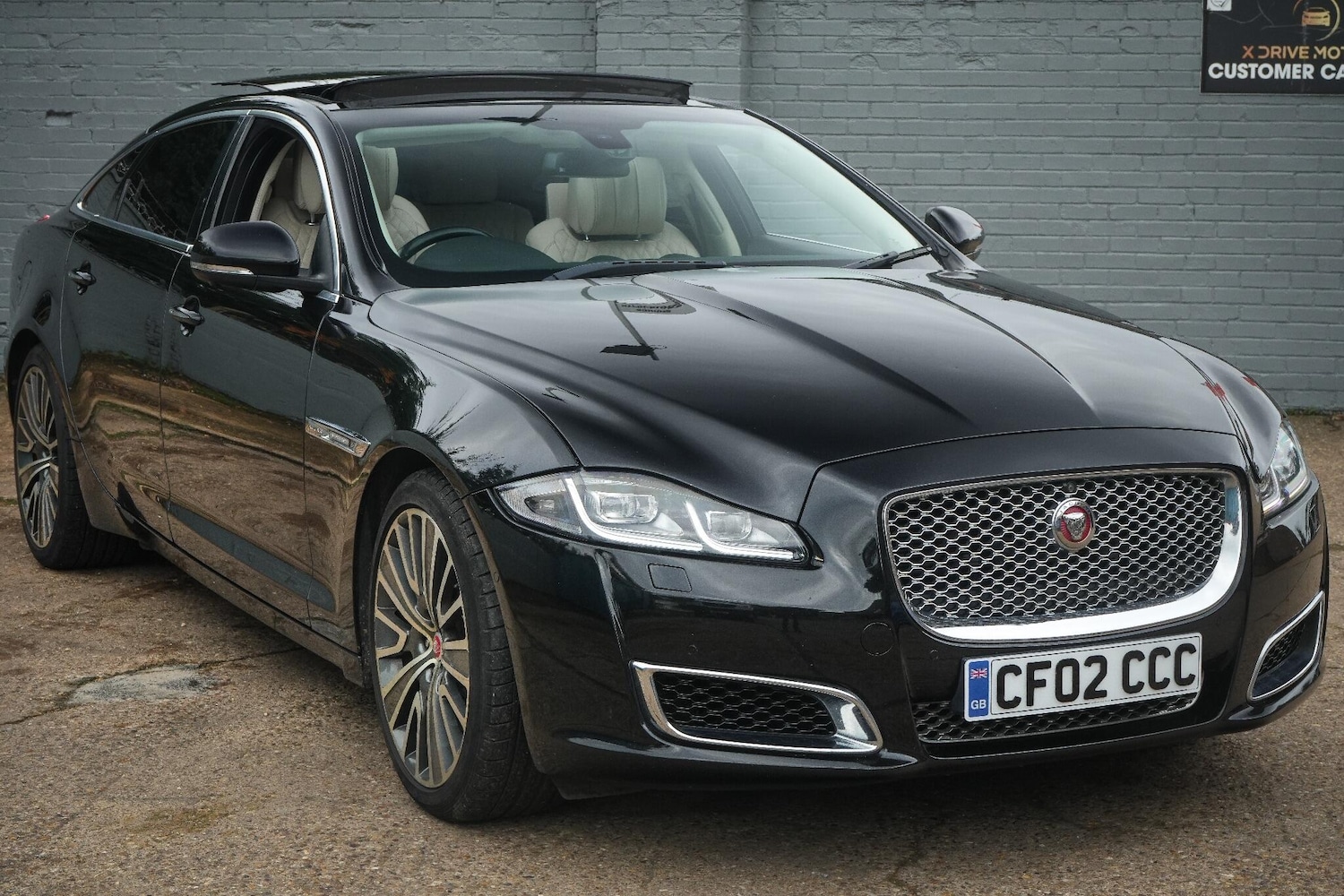 Used Jaguar XJ 2017 for sale - 76522150: Photo 24