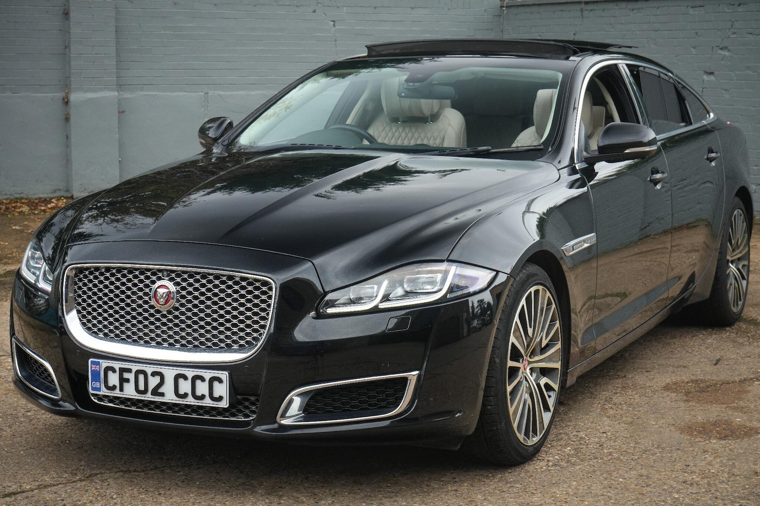 Used Jaguar XJ 2017 for sale - 76522150: Photo 26