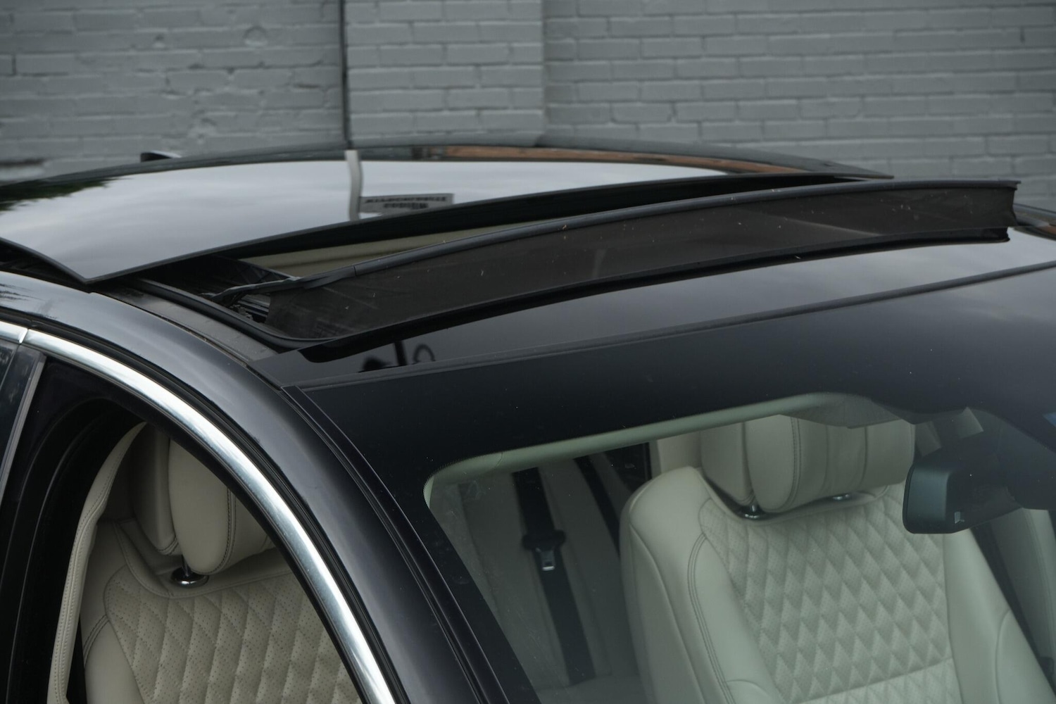 Used Jaguar XJ 2017 for sale - 76522150: Photo 4