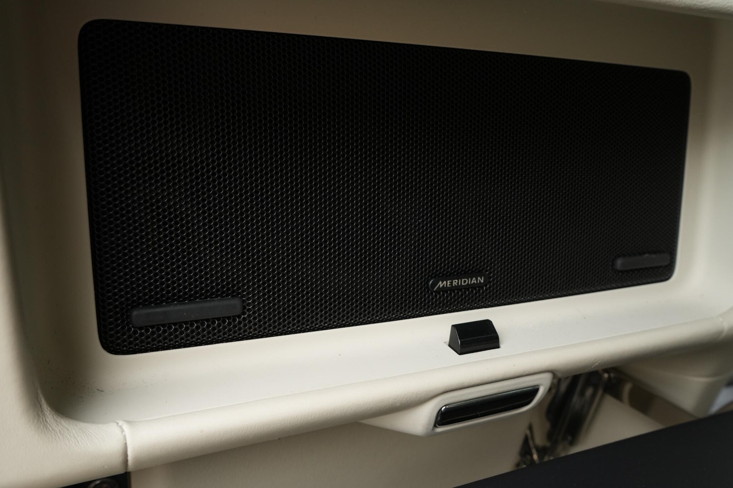 Used Jaguar XJ 2017 for sale - 76522150: Photo 41