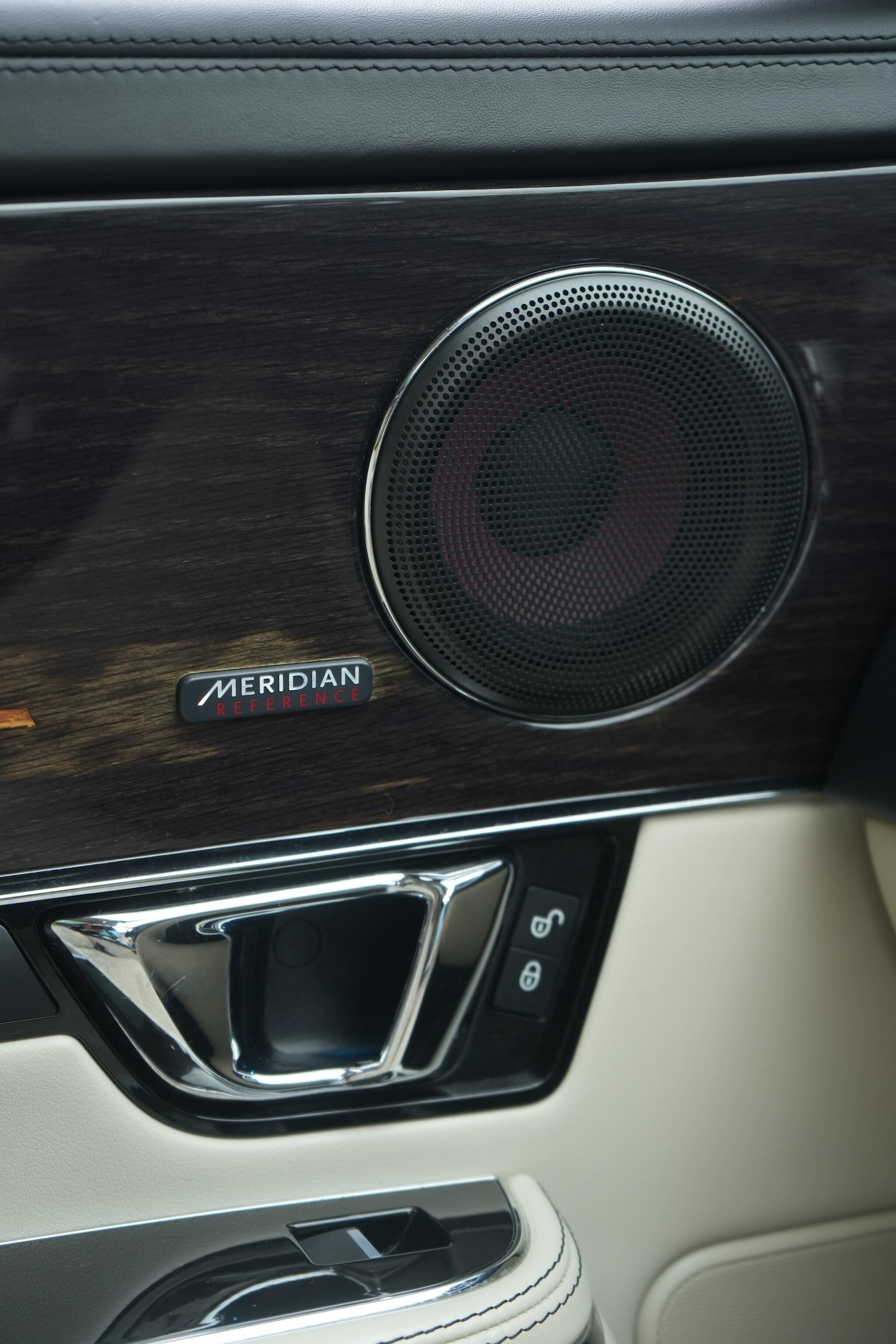 Used Jaguar XJ 2017 for sale - 76522150: Photo 50