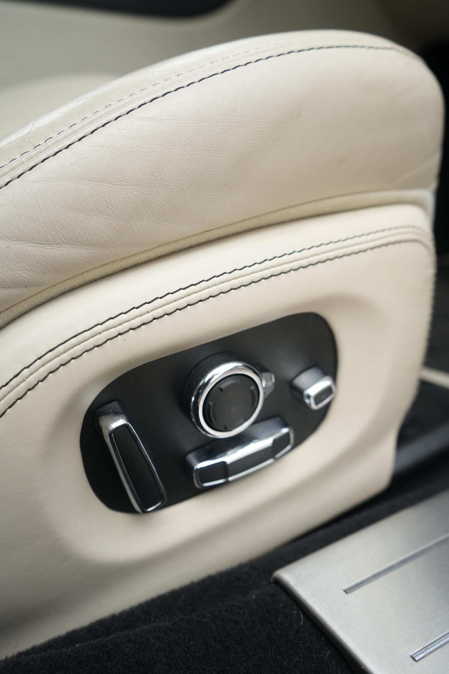 Used Jaguar XJ 2017 for sale - 76522150: Photo 55