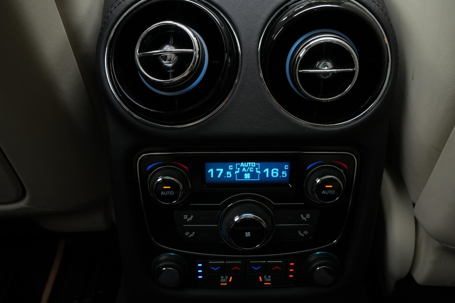 Used Jaguar XJ 2017 for sale - 76522150: Photo 71