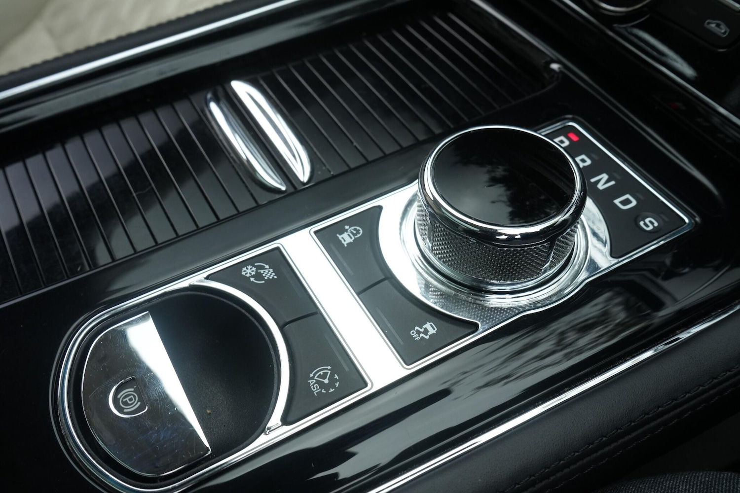 Used Jaguar XJ 2017 for sale - 76522150: Photo 78