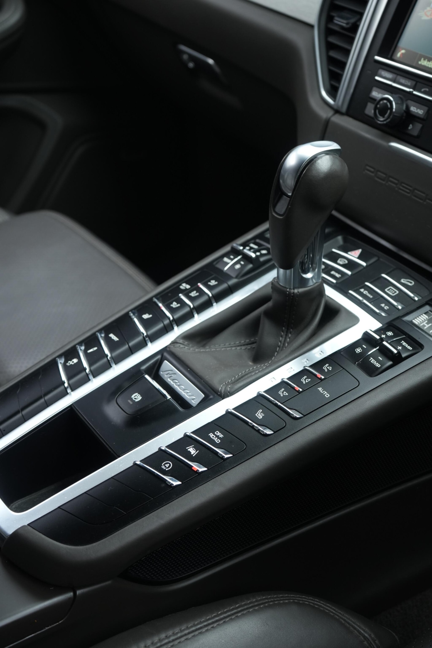 Used Porsche Macan 2016 for sale - 76592858: Photo 28