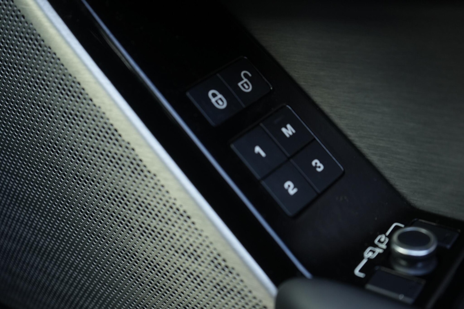 Used Land Rover Range Rover Velar 2019 for sale - 76997446: Photo 12