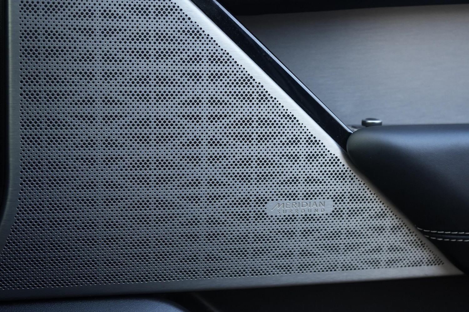 Used Land Rover Range Rover Velar 2019 for sale - 76997446: Photo 4