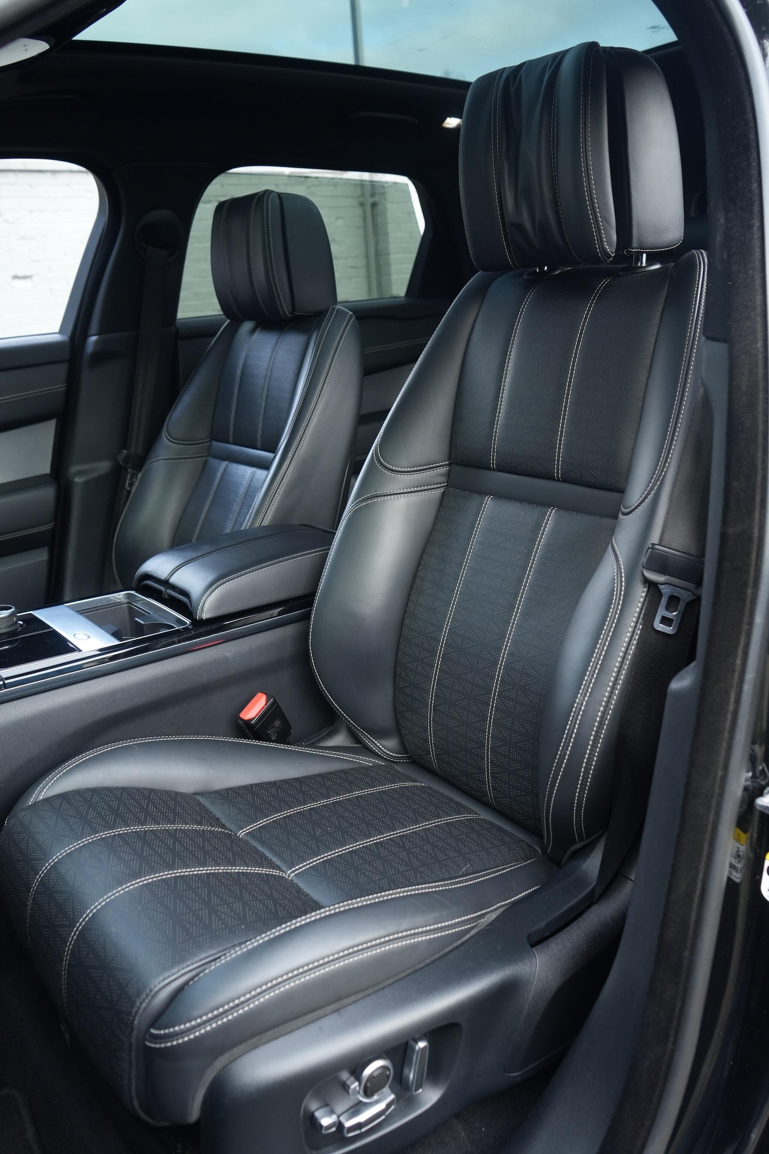 Used Land Rover Range Rover Velar 2019 for sale - 76997446: Photo 42