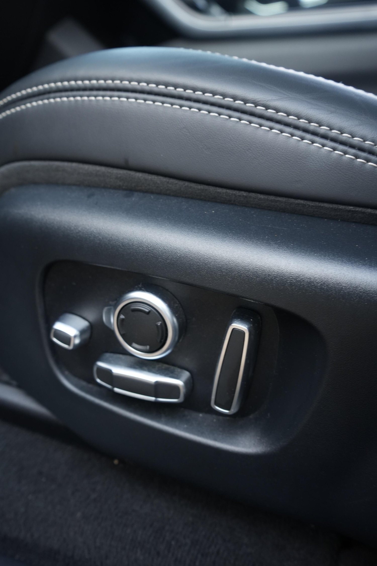 Used Land Rover Range Rover Velar 2019 for sale - 76997446: Photo 43