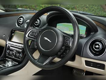 Used Jaguar XJ 2019 for sale - 79766761: Photo