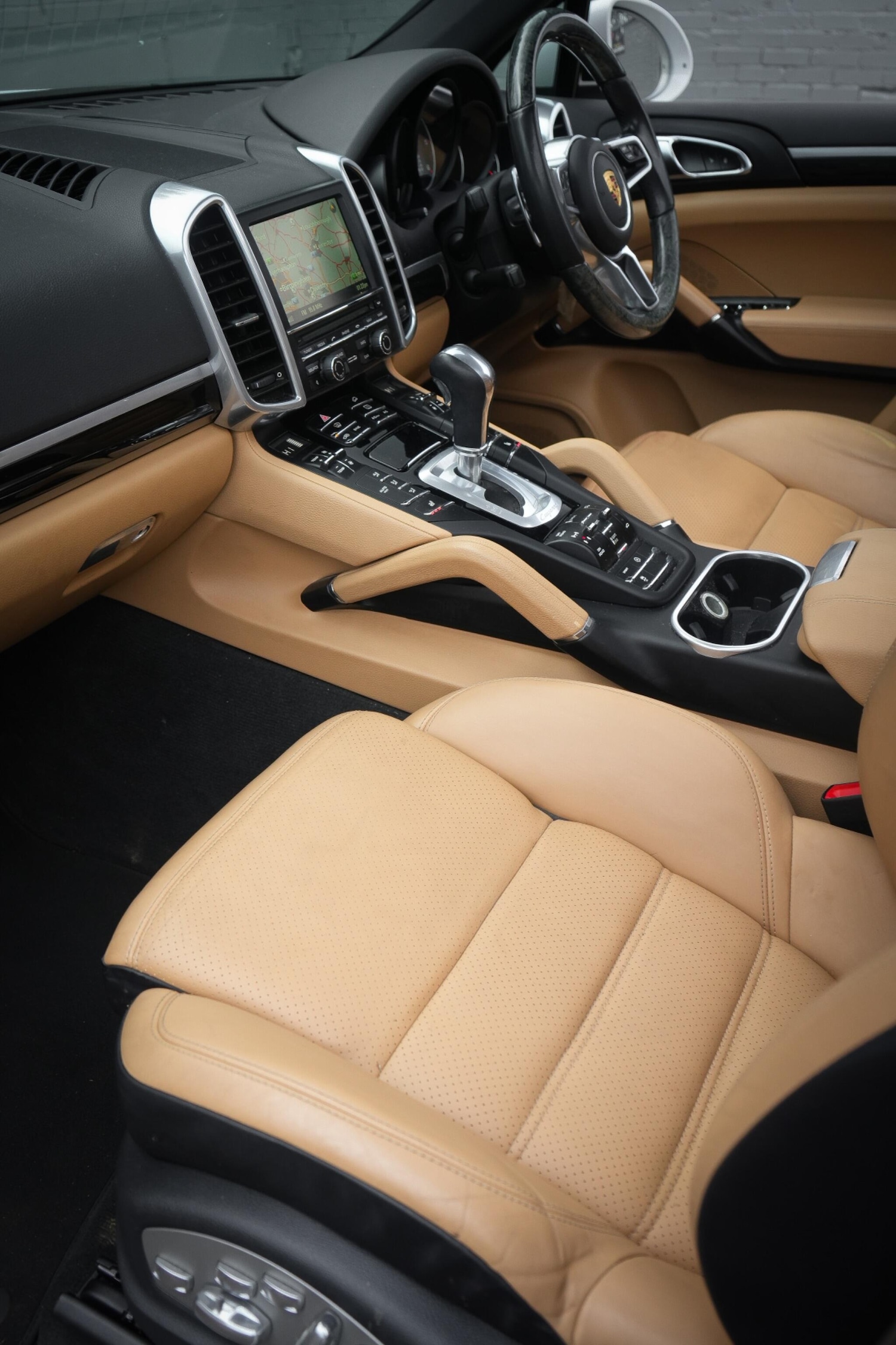 Used Porsche Cayenne 2016 for sale - 77646850: Photo 35