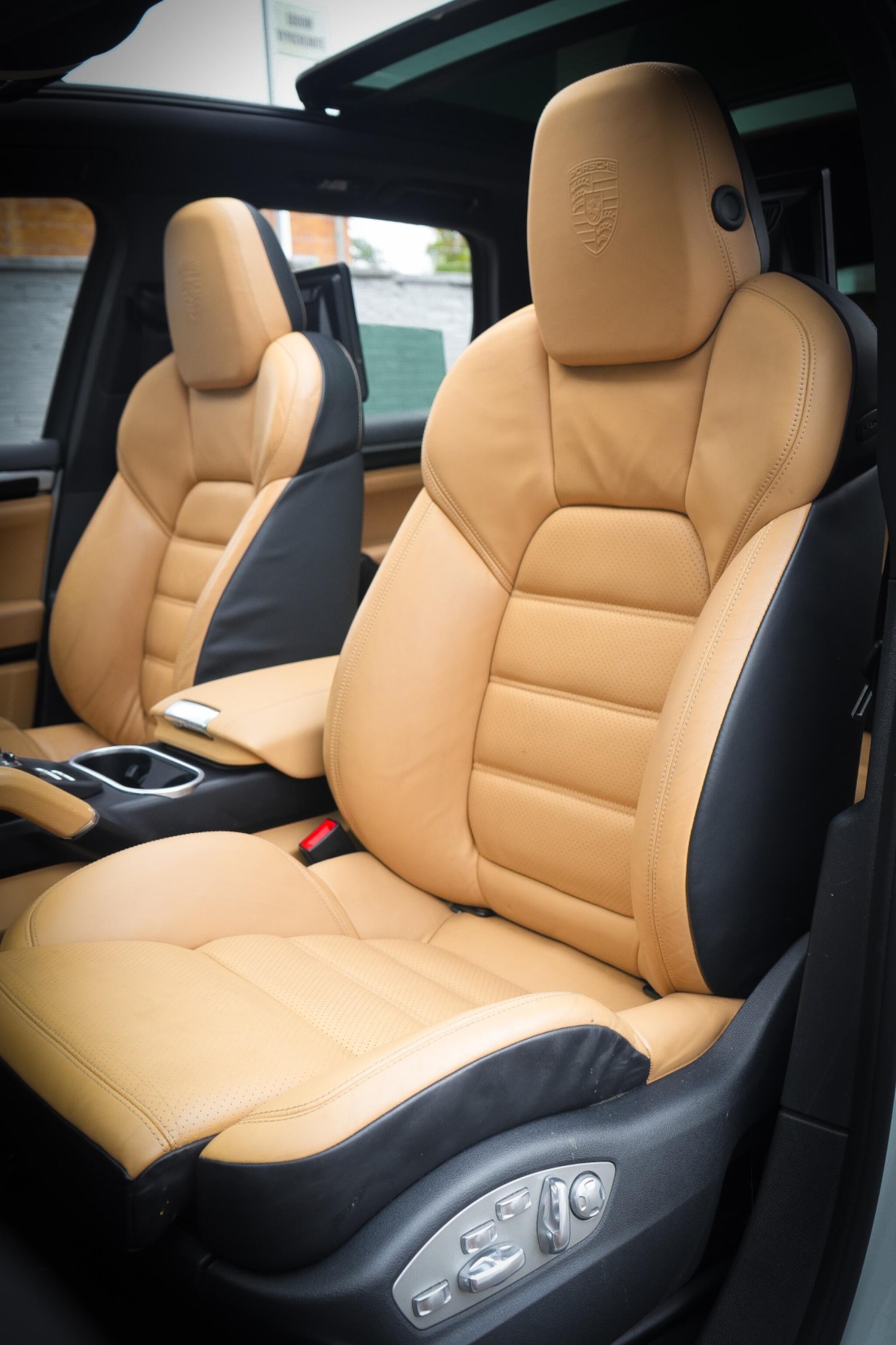 Used Porsche Cayenne 2016 for sale - 77646850: Photo 47