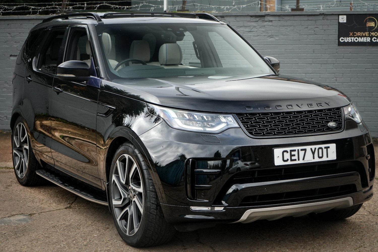 Used Land Rover Discovery 2017 for sale - 76522289: Photo 10