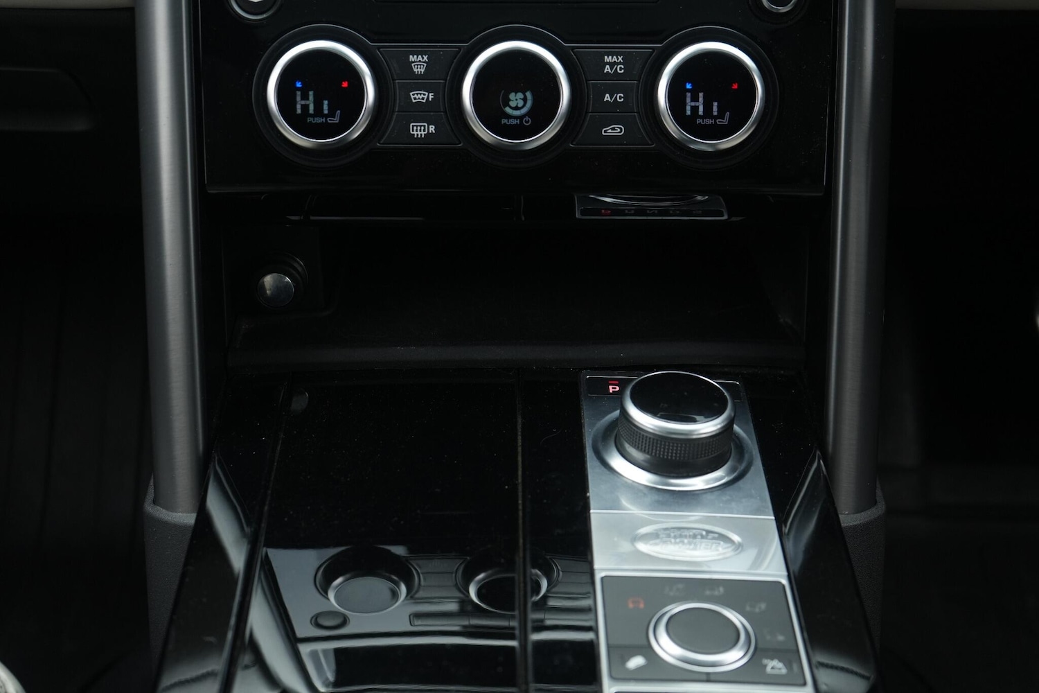 Used Land Rover Discovery 2017 for sale - 76522289: Photo 32