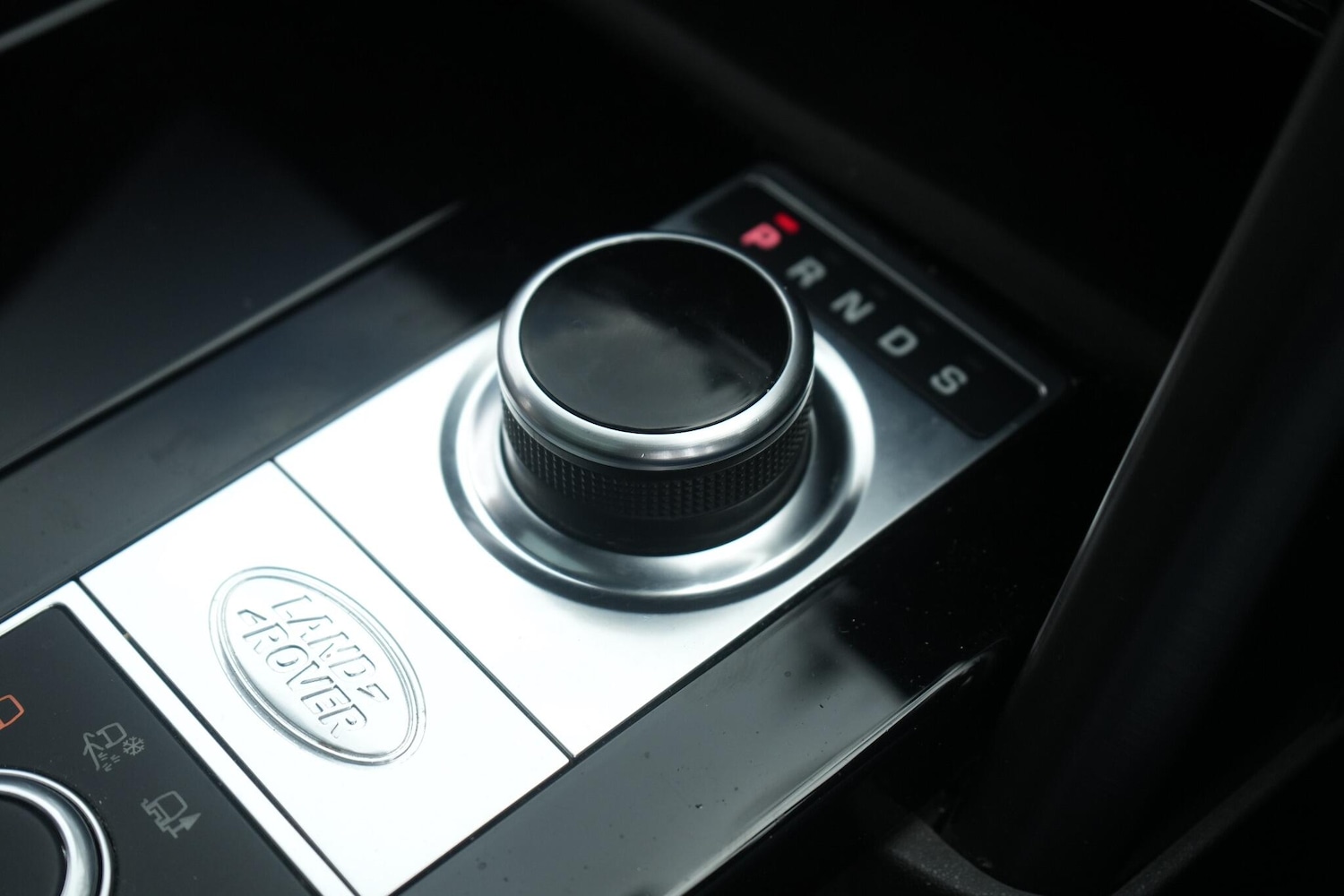 Used Land Rover Discovery 2017 for sale - 76522289: Photo 35