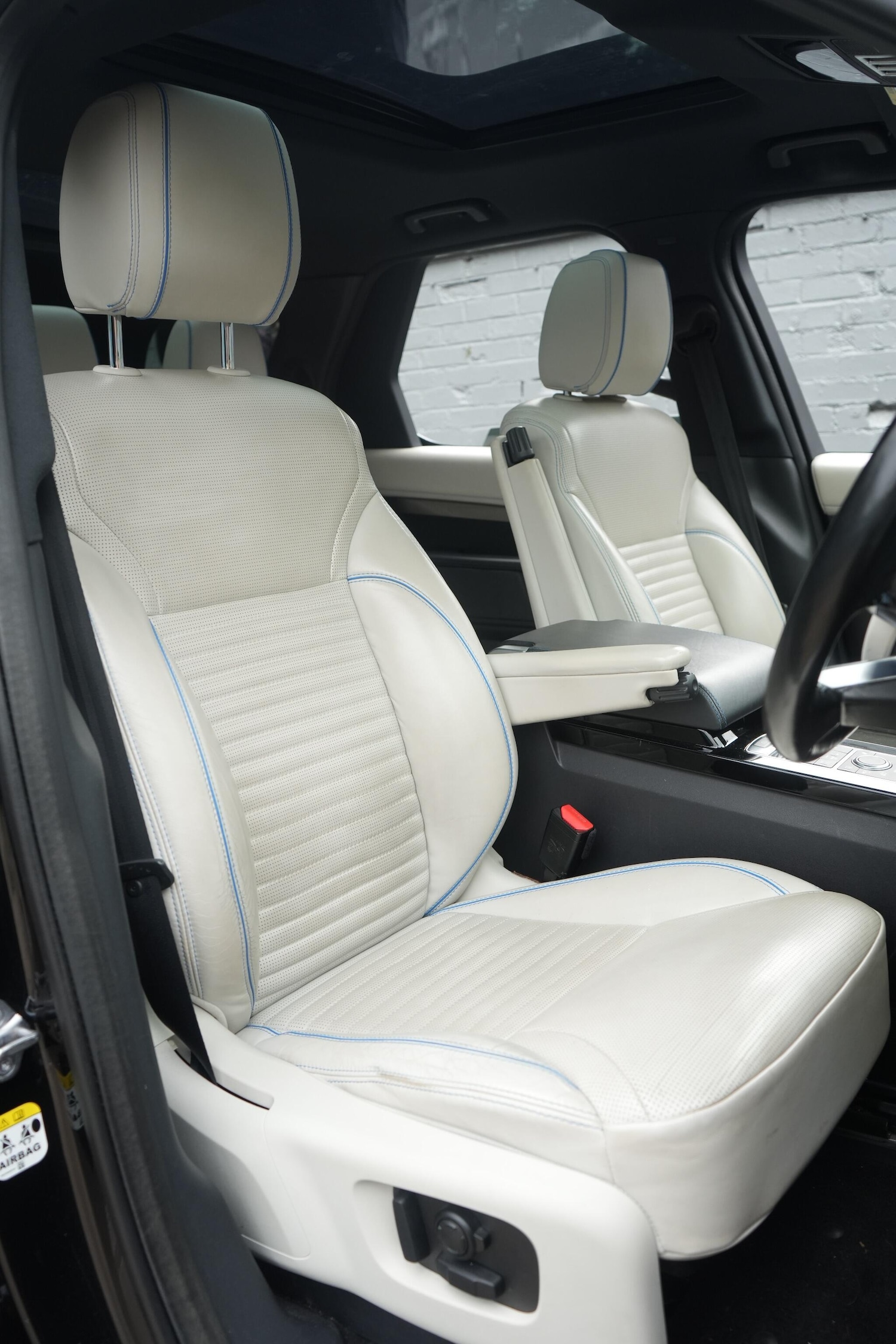 Used Land Rover Discovery 2017 for sale - 76522289: Photo 39