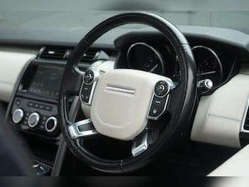 Used Land Rover Discovery 2017 for sale - 76522289: Photo