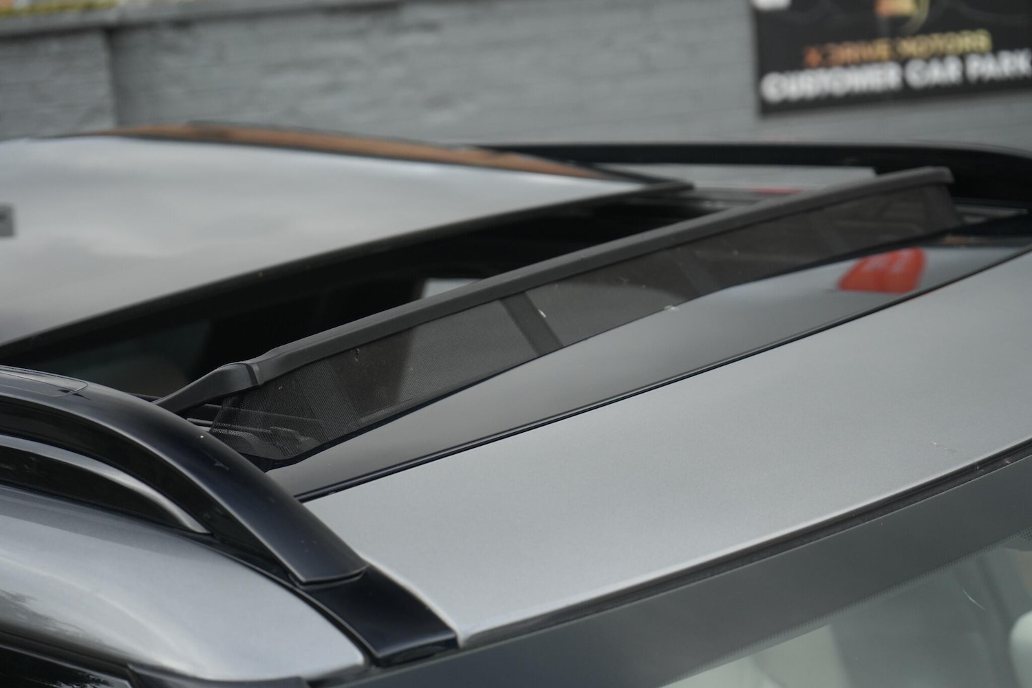 Used Land Rover Discovery 2017 for sale - 76522289: Photo 5