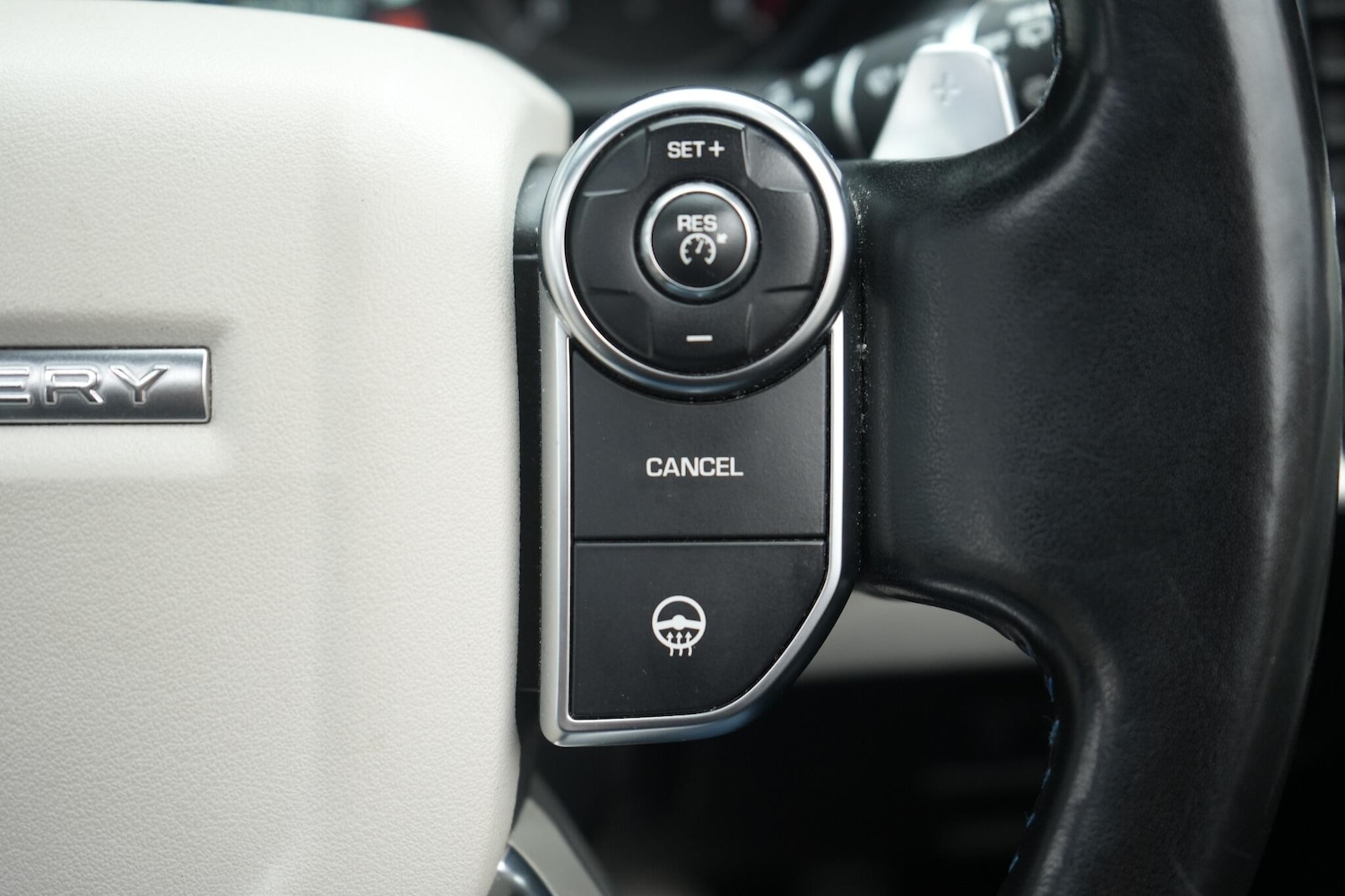 Used Land Rover Discovery 2017 for sale - 76522289: Photo 7