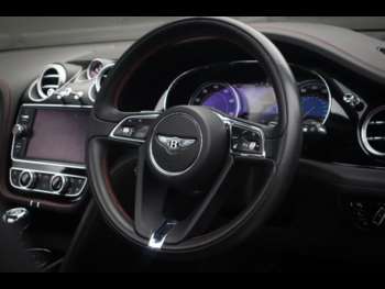 Used Bentley Bentayga 2018 for sale - 74701142: Photo