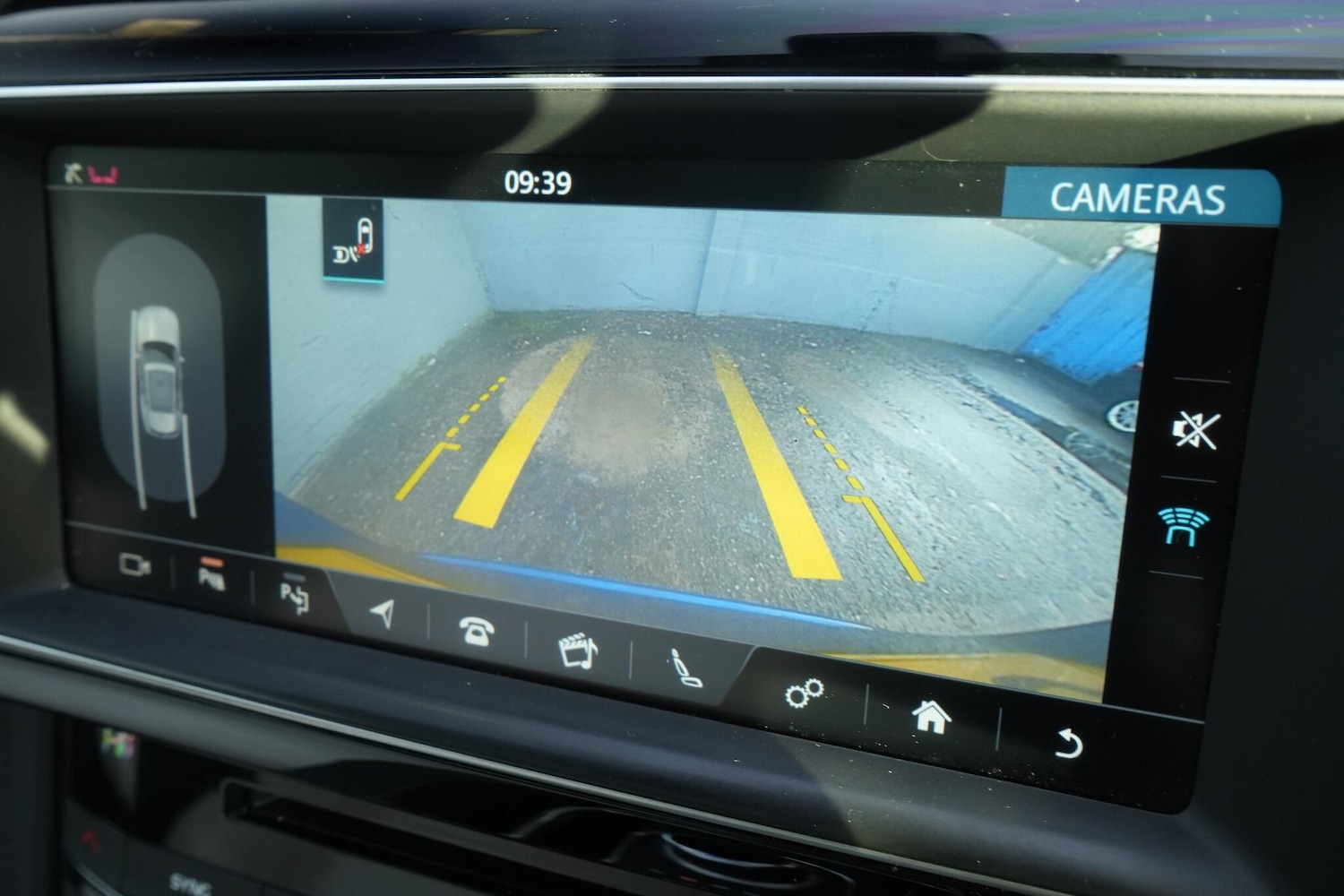 Used Jaguar F-Pace 2016 for sale - 76832672: Photo 11