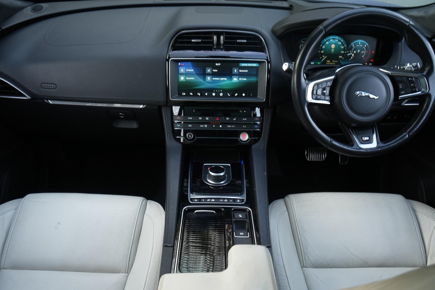 Used Jaguar F-Pace 2016 for sale - 76832672: Photo 31