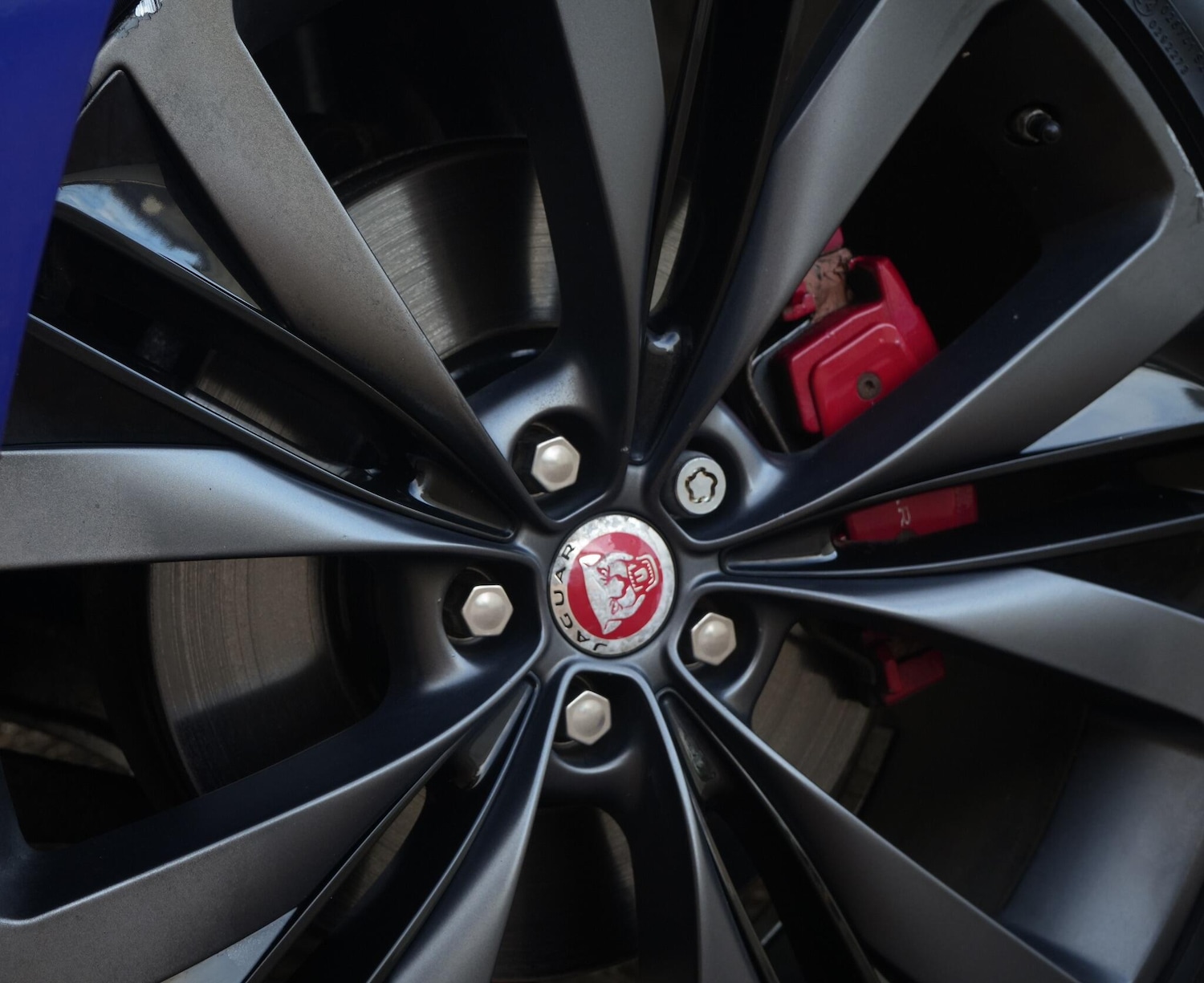 Used Jaguar F-Pace 2016 for sale - 76832672: Photo 4