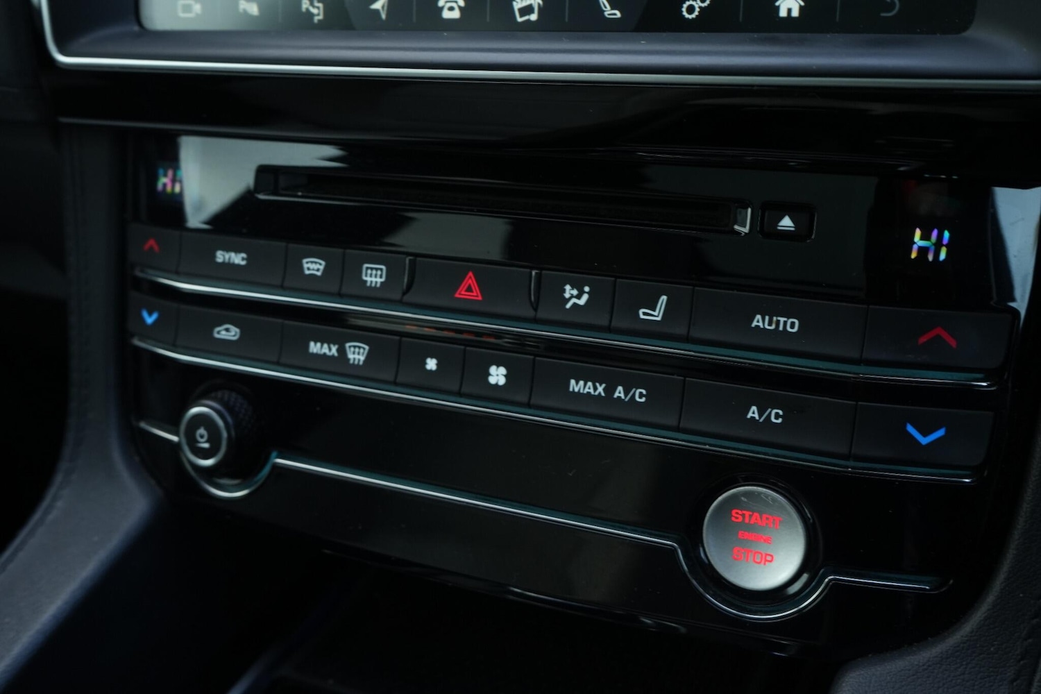 Used Jaguar F-Pace 2016 for sale - 76832672: Photo 52