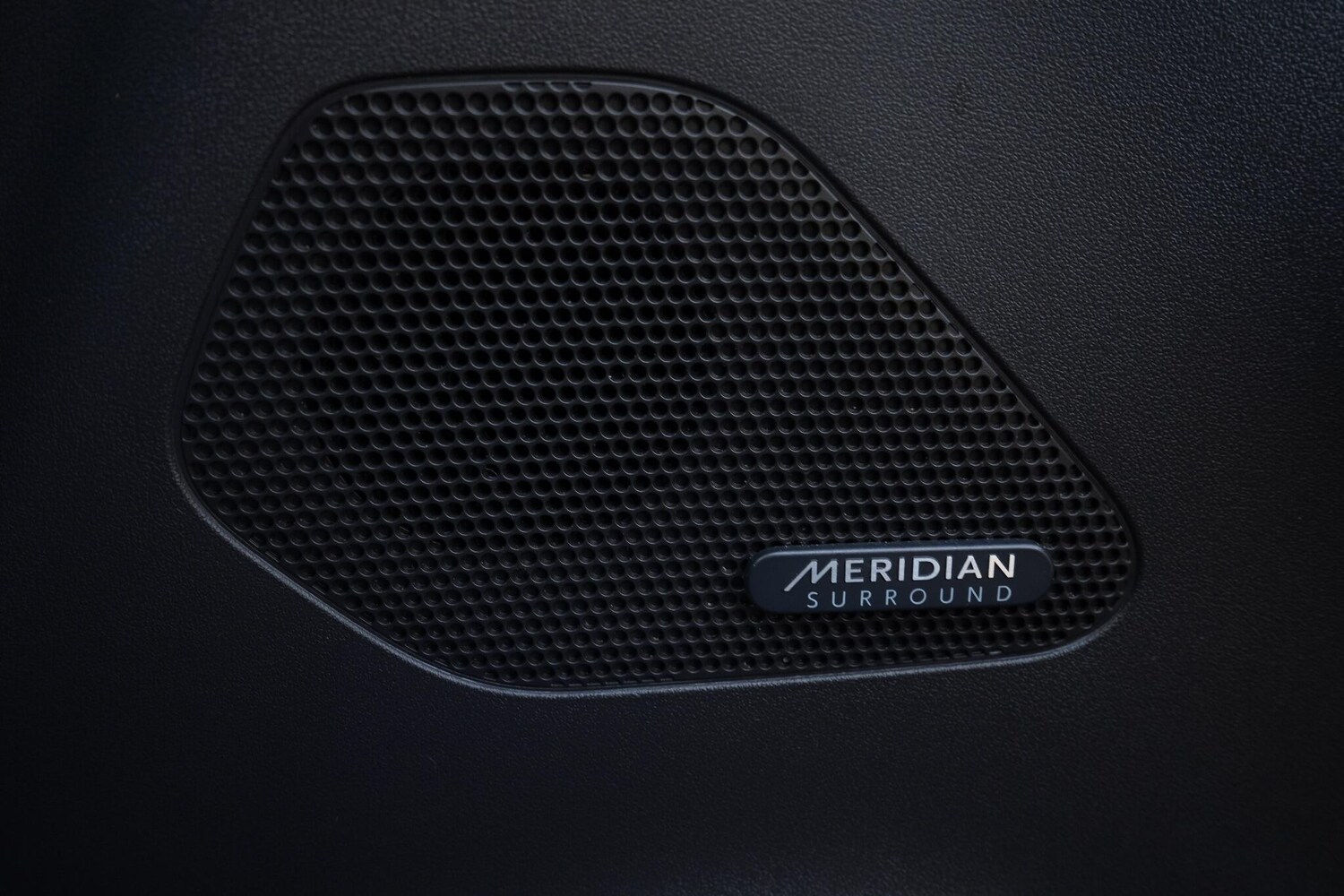 Used Jaguar F-Pace 2016 for sale - 76832672: Photo 9